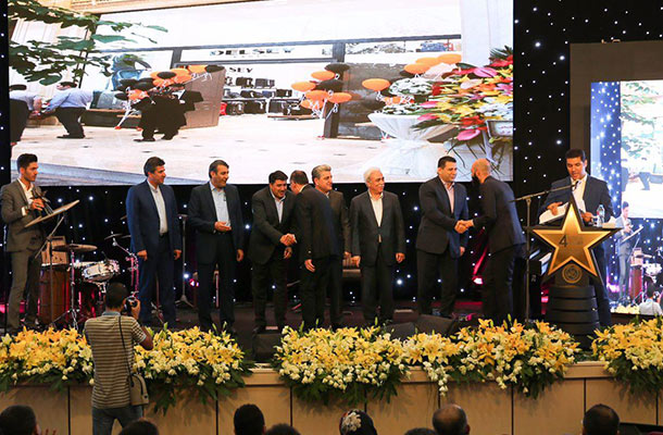 برگزیده شدن درسا به عنوان برند برتر مراکز خرید برگزیده شدن درسا به عنوان برند برتر مراکز خرید