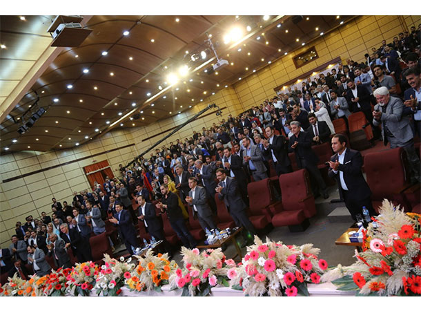 مراسم باشکوهی دیگر از تجارت طلایی مراسم باشکوهی دیگر از تجارت طلایی