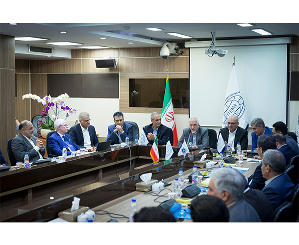 فعالیت شورای عالی برندهای پوشاک ایران آغاز شد فعالیت شورای عالی برندهای پوشاک ایران آغاز شد