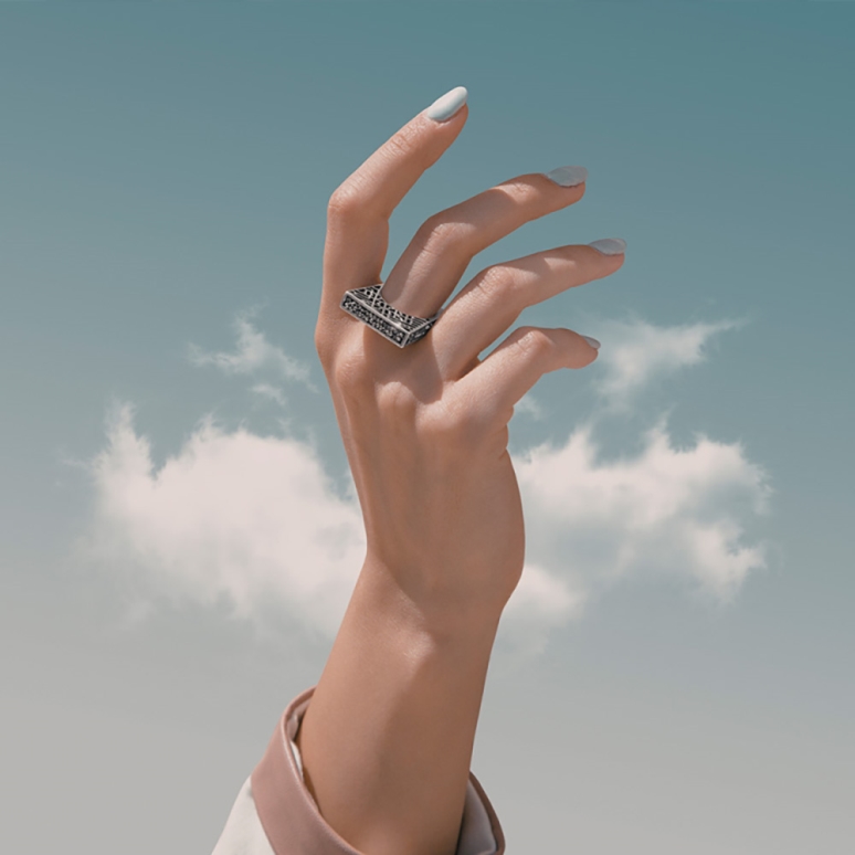 انگشتر الموت نقش دال نقره با کریستال راکس دودی زنانه