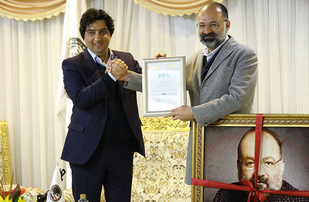 یک فنجان چای با طعم تجربه یک فنجان چای با طعم تجربه