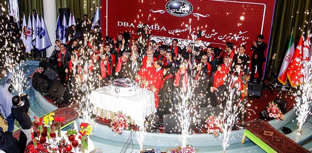 شاهین فاطمی در گردهمایی بزرگ مدیران شاهین فاطمی در گردهمایی بزرگ مدیران