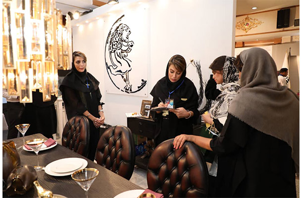 هتل پارس میزبان گروه چرم درسا هتل پارس میزبان گروه چرم درسا