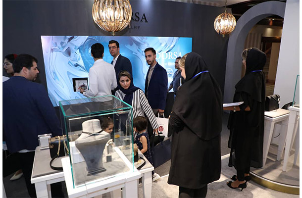 هتل پارس میزبان گروه چرم درسا هتل پارس میزبان گروه چرم درسا