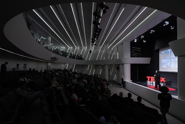 درسا حامی TEDxSUT زنان داشنگاه صنعتی شریف تهران درسا حامی TEDxSUT زنان داشنگاه صنعتی شریف تهران