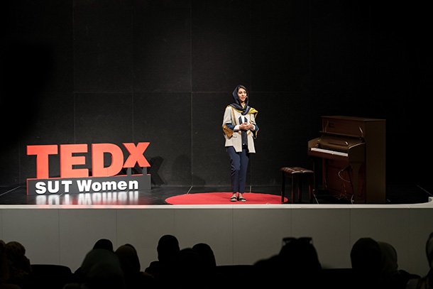 درسا حامی TEDxSUT زنان داشنگاه صنعتی شریف تهران درسا حامی TEDxSUT زنان داشنگاه صنعتی شریف تهران