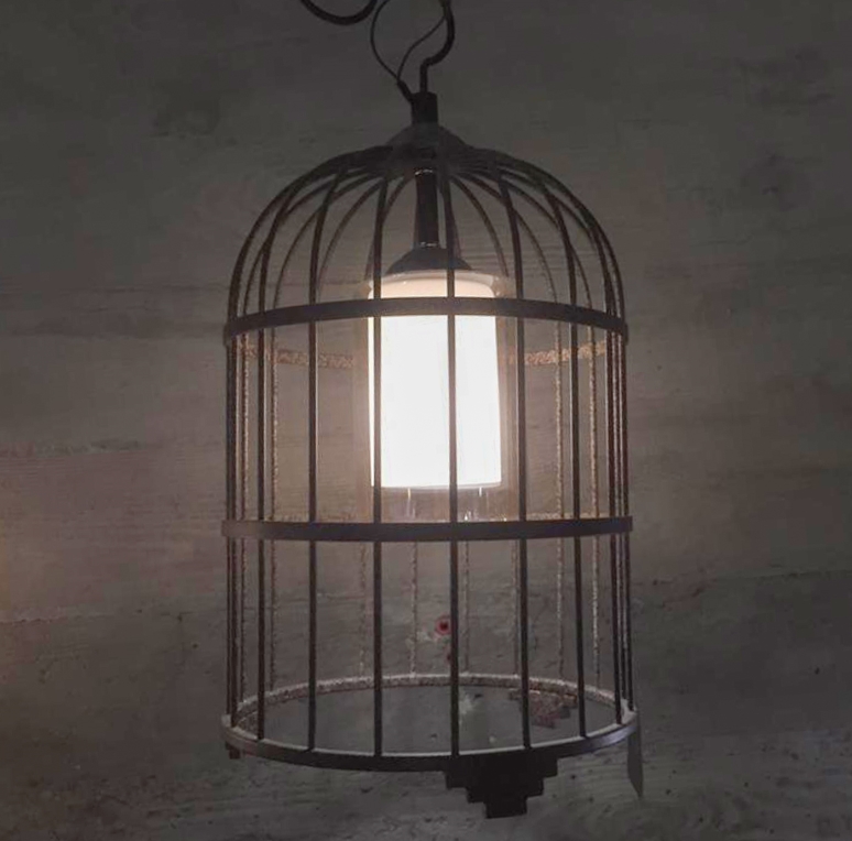 چراغ دیواری